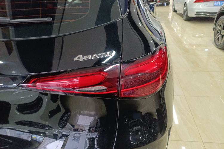 Used Mercedes-Benz GLC 2024 Facelifted GLC 260 L 4MATIC Luxury Version 5 Seats Exterior 3