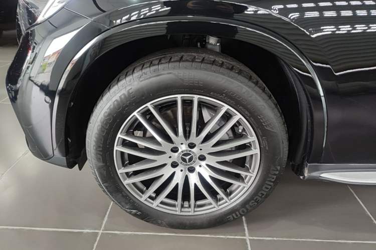 Used Mercedes-Benz GLC 2024 Refreshed GLC 300 L 4MATIC Dynamic Version 7-Seater Exterior 4