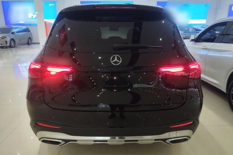 Used Mercedes-Benz GLC 2024 GLC 300 L 4MATIC Dynamic Edition 5-seater Exterior 4