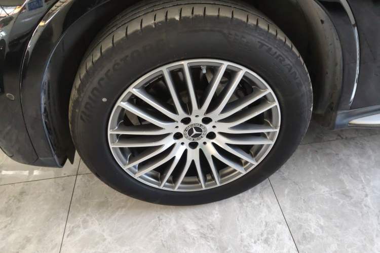 Used Mercedes-Benz GLC 2024 Refreshed GLC 300 L 4MATIC Dynamic Version 5 Seats Exterior 4