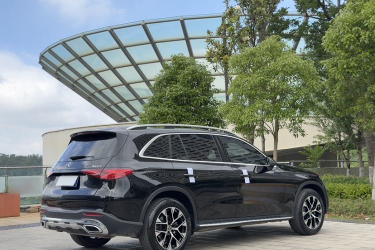 Used Mercedes-Benz GLC 2024 GLC 260 L 4MATIC Dynamic Edition 5-seater Exterior 4