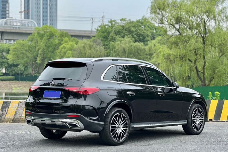 Used Mercedes-Benz GLC 2024 GLC 300 L 4MATIC Luxury Model 5 Seats Exterior 4