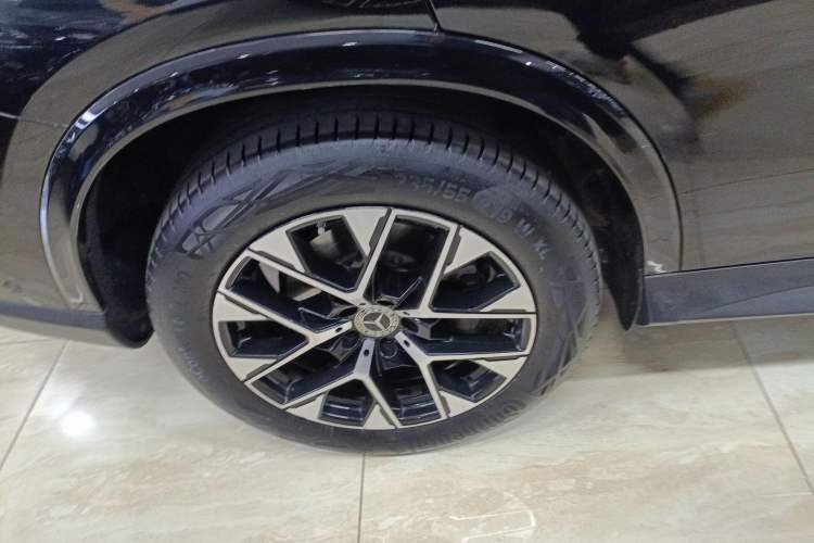Used Mercedes-Benz GLC 2024 Facelifted GLC 260 L 4MATIC Luxury Version 5 Seats Exterior 5