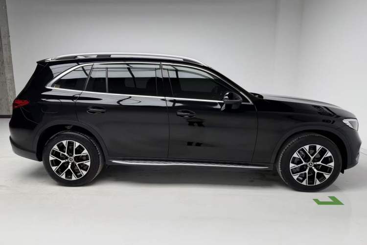 Used Mercedes-Benz GLC 2024 GLC 260 L 4MATIC Dynamic Edition 5-seater Exterior 5