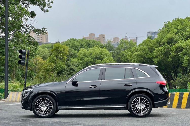 Used Mercedes-Benz GLC 2024 GLC 300 L 4MATIC Luxury Model 5 Seats Exterior 6