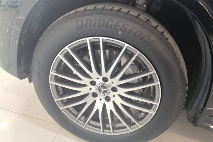 Used Mercedes-Benz GLC 2024 Refreshed GLC 300 L 4MATIC Dynamic Version 5 Seats Exterior 7