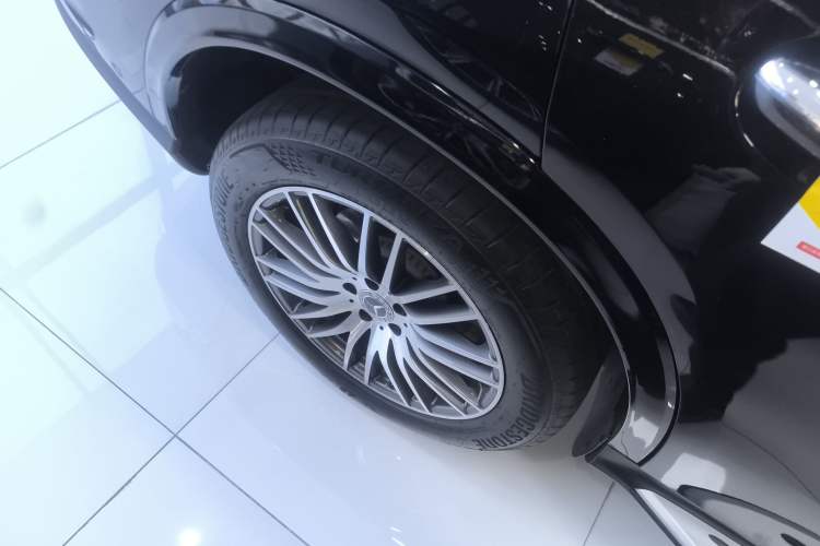 Used Mercedes-Benz GLC 2024 Refreshed GLC 300 L 4MATIC Dynamic Version 5 Seats Exterior 8