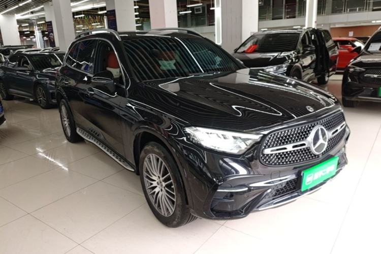 Used Mercedes-Benz GLC 2024 GLC 300 L 4MATIC Dynamic Edition 7-seater Front Right 45 Deg