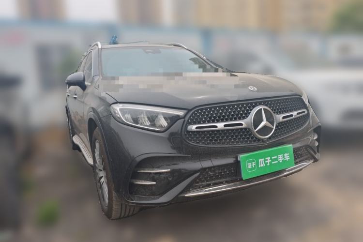Used Mercedes-Benz GLC 2024 Refreshed GLC 300 L 4MATIC Dynamic Version 5 Seats Front Right 45 Deg