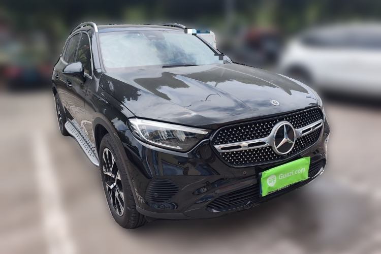 Used Mercedes-Benz GLC 2024 GLC 260 L 4MATIC Dynamic Edition 7-seater Front Right 45 Deg