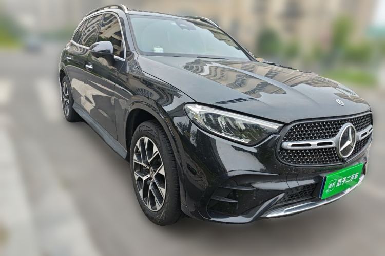 Used Mercedes-Benz GLC 2024 GLC 260 L 4MATIC Dynamic Edition 5-seater Front Right 45 Deg