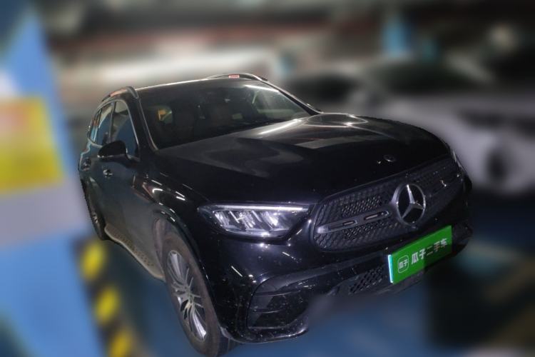 Used Mercedes-Benz GLC 2024 GLC 300 L 4MATIC Dynamic Edition 5-seater Front Right 45 Deg