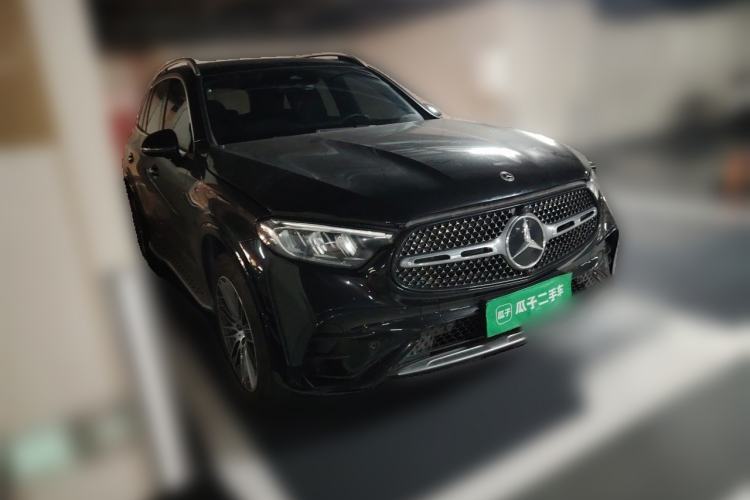 Used Mercedes-Benz GLC 2024 GLC 260 L 4MATIC Luxury Model 5 Seats Front Right 45 Deg