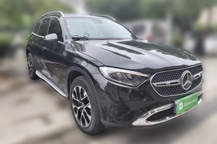 Used Mercedes-Benz GLC 2024 GLC 260 L 4MATIC Dynamic Edition 5-seater Front Right 45 Deg