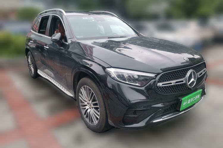 Used Mercedes-Benz GLC 2024 Refreshed GLC 300 L 4MATIC Dynamic Version 5 Seats Front Right 45 Deg