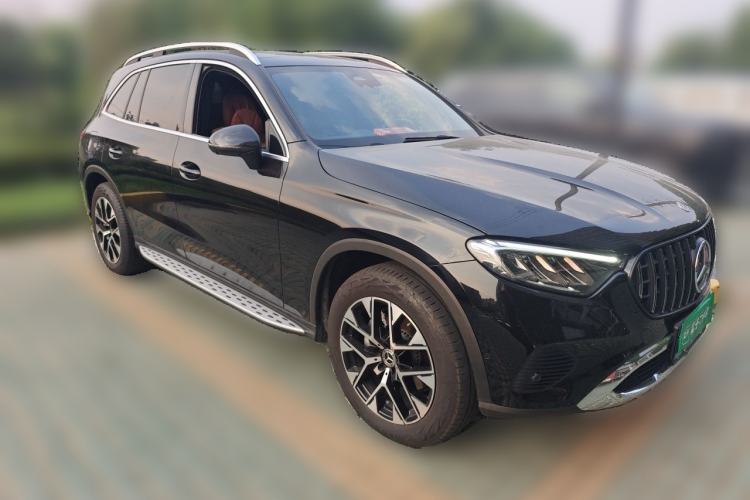 Used Mercedes-Benz GLC 2024 GLC 260 L 4MATIC Dynamic Edition 5-seater Front Right 45 Deg