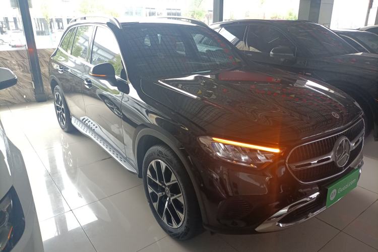 Used Mercedes-Benz GLC 2024 GLC 260 L 4MATIC Dynamic Edition 5-seater Front Right 45 Deg