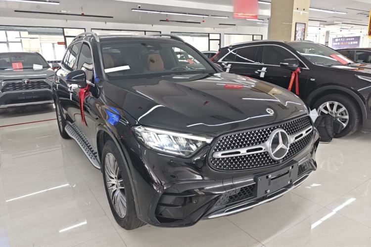 Used Mercedes-Benz GLC 2024 GLC 300 L 4MATIC Dynamic Edition 7-seater Front Right 45 Deg