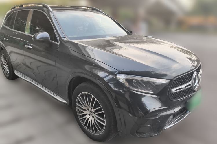 Used Mercedes-Benz GLC 2024 Refreshed GLC 300 L 4MATIC Dynamic Version 5 Seats Front Right 45 Deg