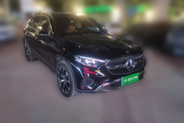 Used Mercedes-Benz GLC 2024 GLC 260 L 4MATIC Dynamic Edition 5-seater Front Right 45 Deg