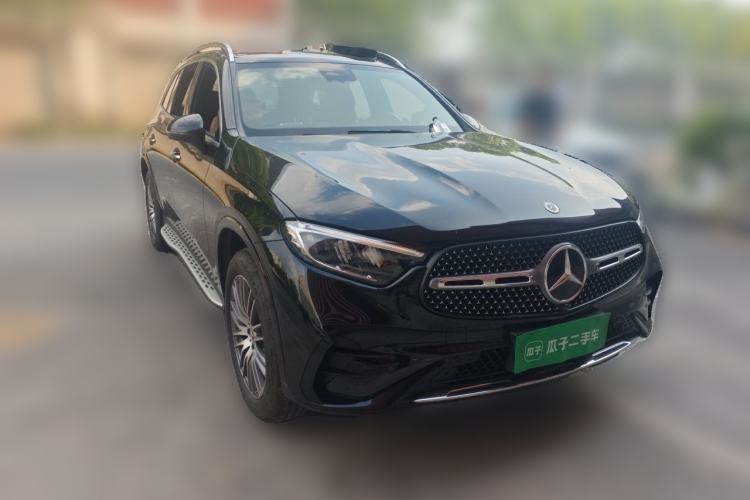 Used Mercedes-Benz GLC 2024 Refreshed GLC 300 L 4MATIC Dynamic Version 5 Seats Front Right 45 Deg