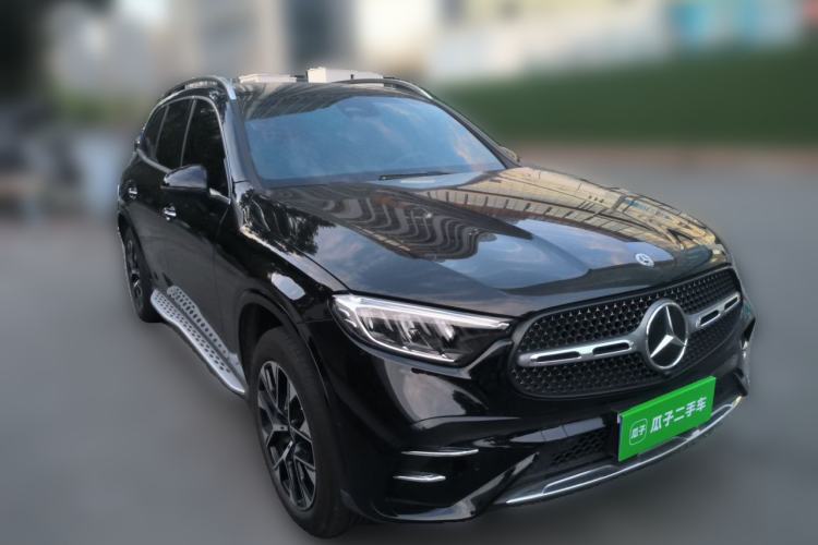 Used Mercedes-Benz GLC 2024 GLC 260 L 4MATIC Luxury Model 5 Seats Front Right 45 Deg