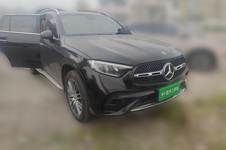 Used Mercedes-Benz GLC 2024 GLC 300 L 4MATIC Dynamic Edition 7-seater Front Right 45 Deg
