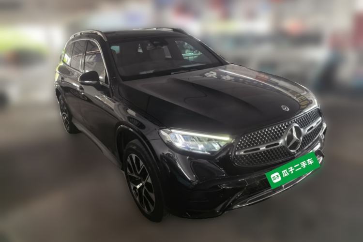 Used Mercedes-Benz GLC 2024 GLC 260 L 4MATIC Luxury Model 5 Seats Front Right 45 Deg