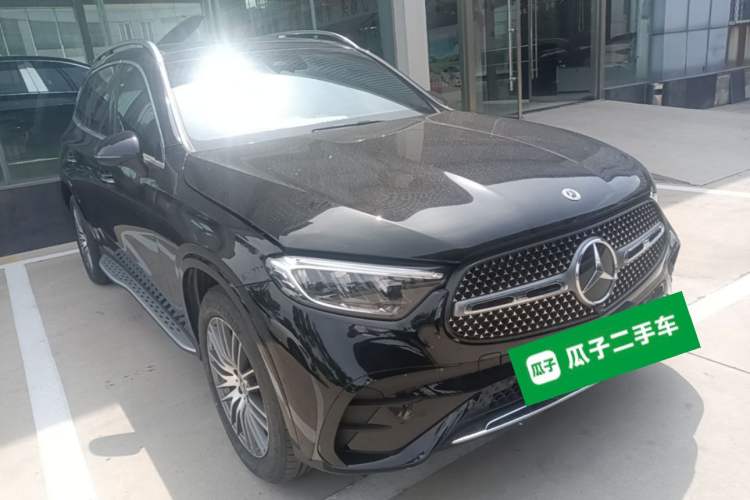 Used Mercedes-Benz GLC 2024 Refreshed GLC 300 L 4MATIC Dynamic Version 5 Seats Front Right 45 Deg