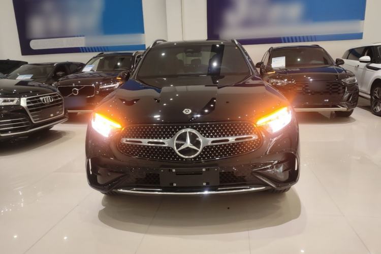 Used Mercedes-Benz GLC 2024 Facelifted GLC 260 L 4MATIC Luxury Version 5 Seats Front