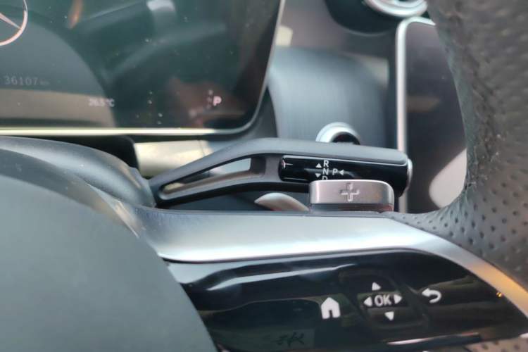 Used Mercedes-Benz GLC 2024 GLC 260 L 4MATIC Luxury Model 5 Seats Gear Lever