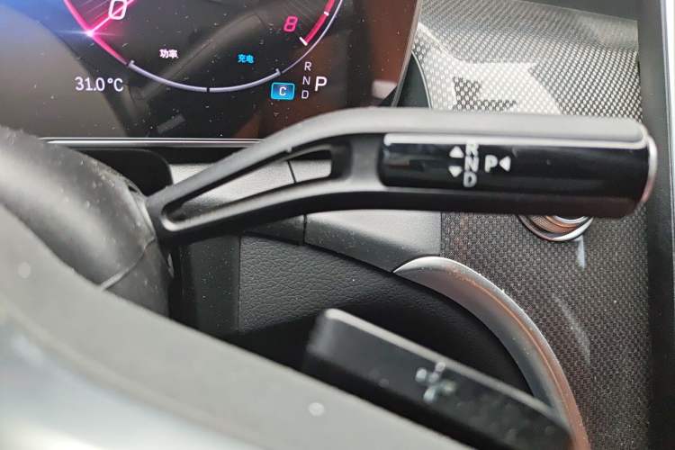 Used Mercedes-Benz GLC 2024 GLC 260 L 4MATIC Dynamic Edition 5-seater Gear Lever