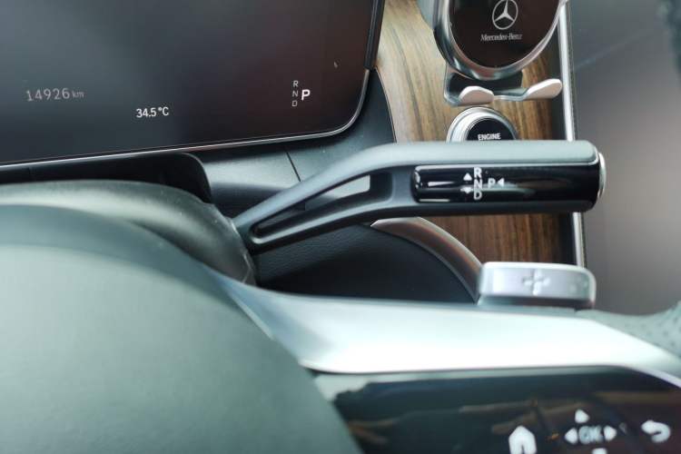 Used Mercedes-Benz GLC 2024 GLC 300 L 4MATIC Dynamic Edition 5-seater Gear Lever