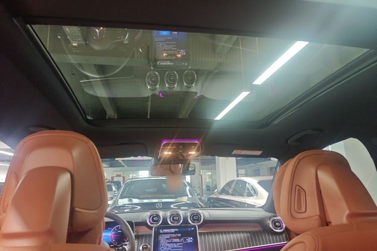 Used Mercedes-Benz GLC 2024 Facelifted GLC 260 L 4MATIC Luxury Version 5 Seats Headliner