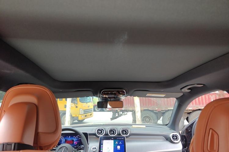 Used Mercedes-Benz GLC 2024 Facelifted GLC 260 L 4MATIC Luxury Version 5 Seats Headliner