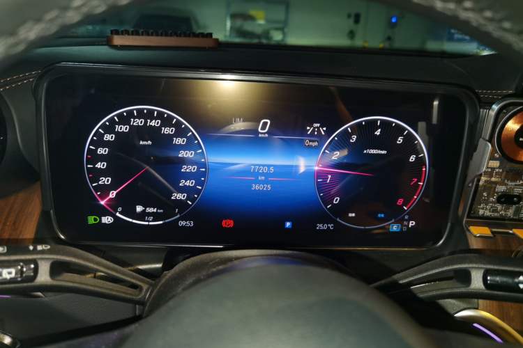 Used Mercedes-Benz GLC 2024 Refreshed GLC 300 L 4MATIC Dynamic Version 5 Seats Instrument Cluster