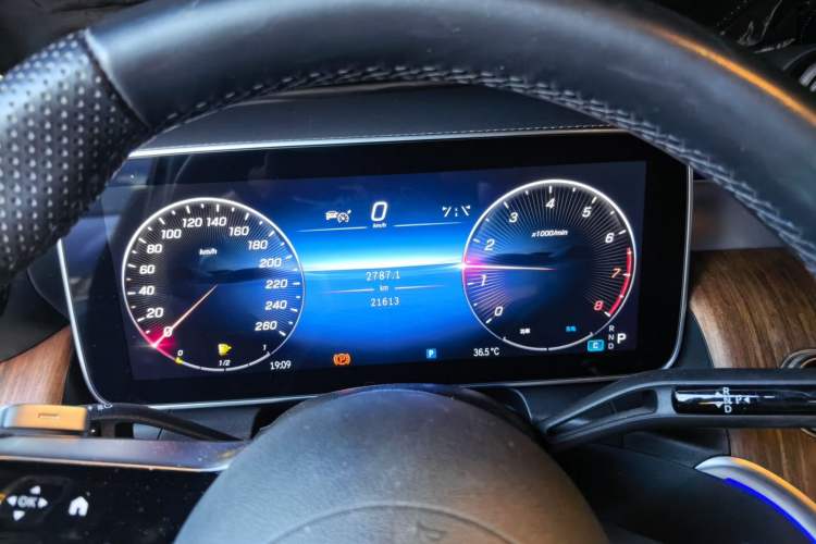 Used Mercedes-Benz GLC 2024 GLC 300 L 4MATIC Dynamic Edition 5-seater Instrument Cluster