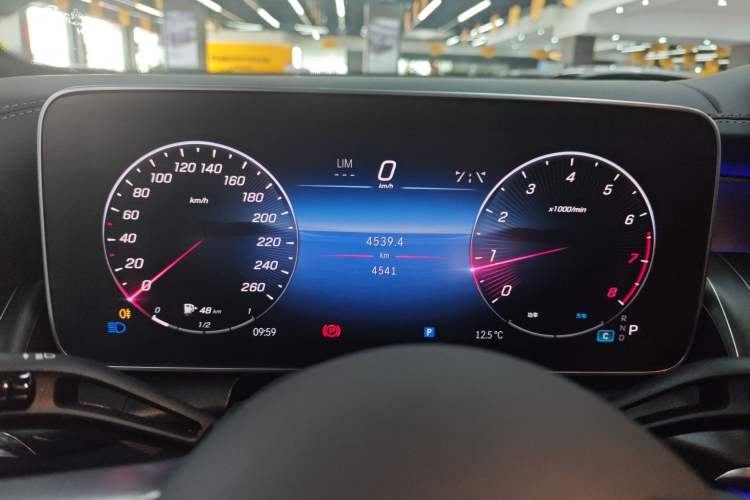 Used Mercedes-Benz GLC 2024 Refreshed GLC 300 L 4MATIC Dynamic Version 5 Seats Instrument Cluster