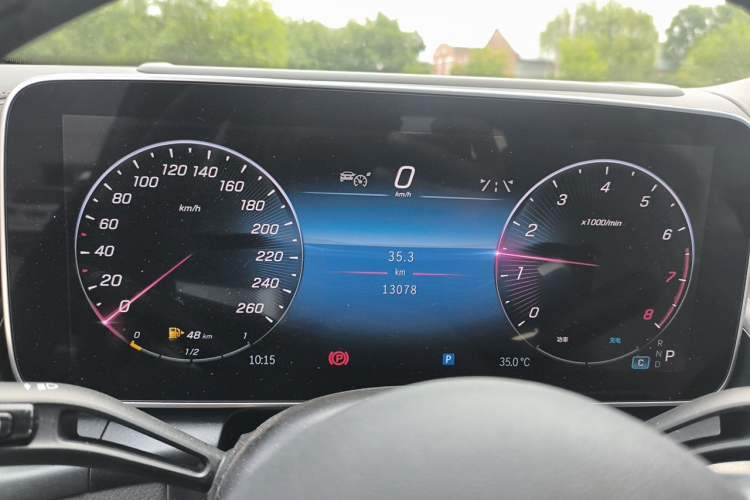Used Mercedes-Benz GLC 2024 GLC 300 L 4MATIC Luxury Model 5 Seats Instrument Cluster