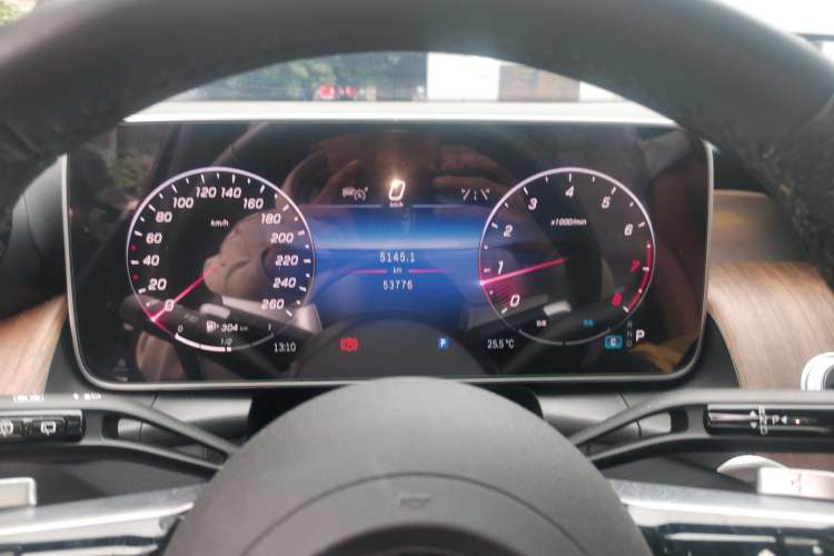Used Mercedes-Benz GLC 2024 Refreshed GLC 300 L 4MATIC Dynamic Version 5 Seats Instrument Cluster
