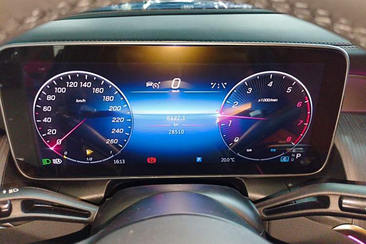 Used Mercedes-Benz GLC 2024 Facelifted GLC 260 L 4MATIC Luxury Version 5 Seats Instrument Cluster