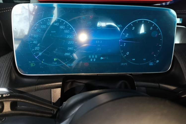 Used Mercedes-Benz GLC 2024 Refreshed GLC 260 L 4MATIC Luxury Version 7-Seater Instrument Cluster
