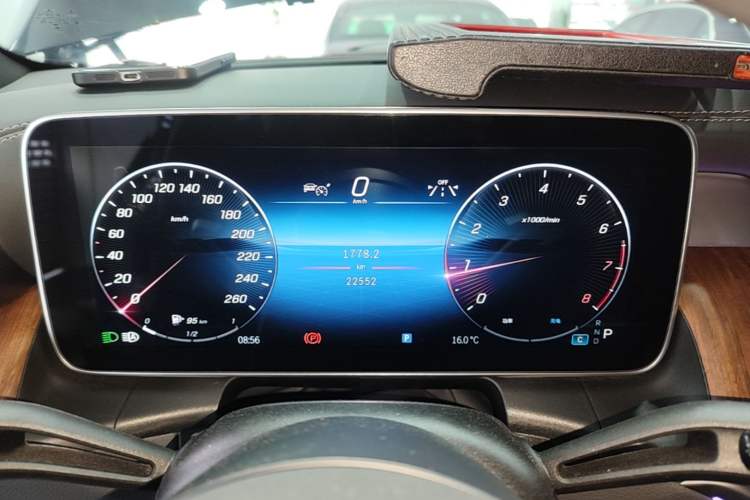 Used Mercedes-Benz GLC 2024 Refreshed GLC 300 L 4MATIC Dynamic Version 7-Seater Instrument Cluster