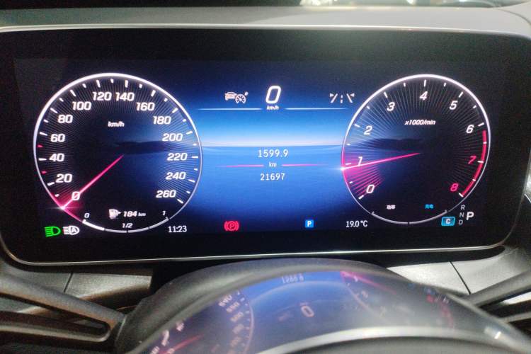 Used Mercedes-Benz GLC 2024 GLC 260 L 4MATIC Dynamic Edition 5-seater Instrument Cluster