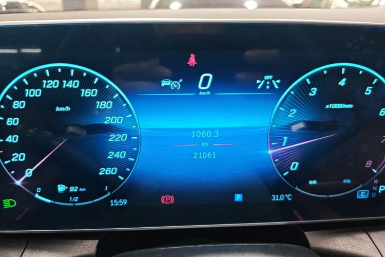 Used Mercedes-Benz GLC 2024 GLC 260 L 4MATIC Luxury Model 5 Seats Instrument Cluster