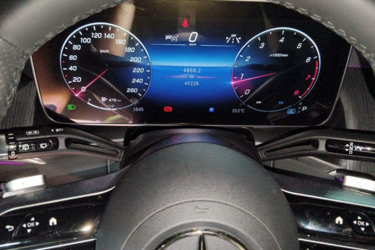 Used Mercedes-Benz GLC 2024 Facelifted GLC 260 L 4MATIC Luxury Version 5 Seats Instrument Cluster