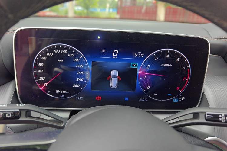 Used Mercedes-Benz GLC 2024 Facelifted GLC 260 L 4MATIC Luxury Version 5 Seats Instrument Cluster