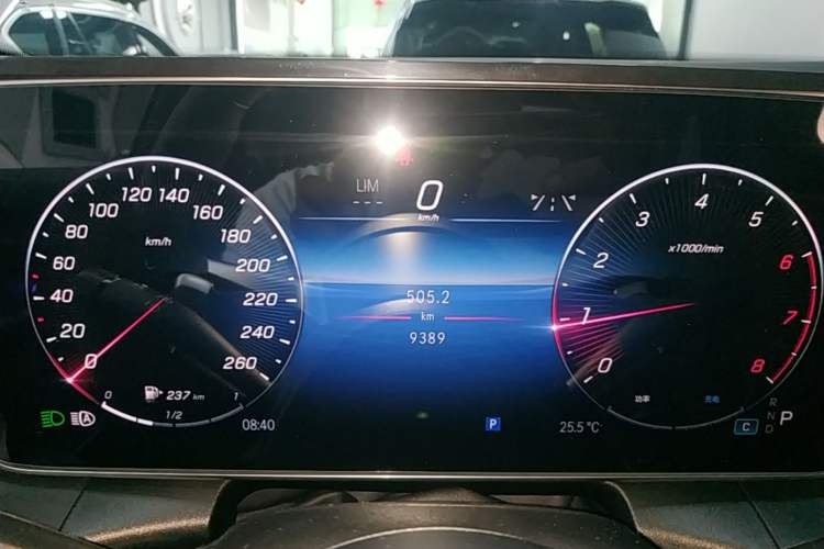Used Mercedes-Benz GLC 2024 Facelifted GLC 260 L 4MATIC Luxury Version 5 Seats Instrument Cluster