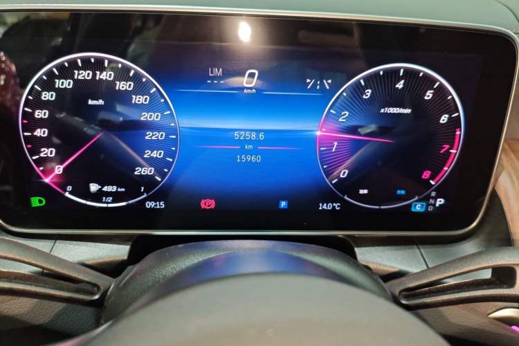Used Mercedes-Benz GLC 2024 Refreshed GLC 300 L 4MATIC Dynamic Version 5 Seats Instrument Cluster