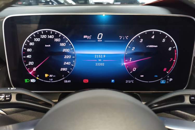Used Mercedes-Benz GLC 2024 GLC 260 L 4MATIC Luxury Model 5 Seats Instrument Cluster